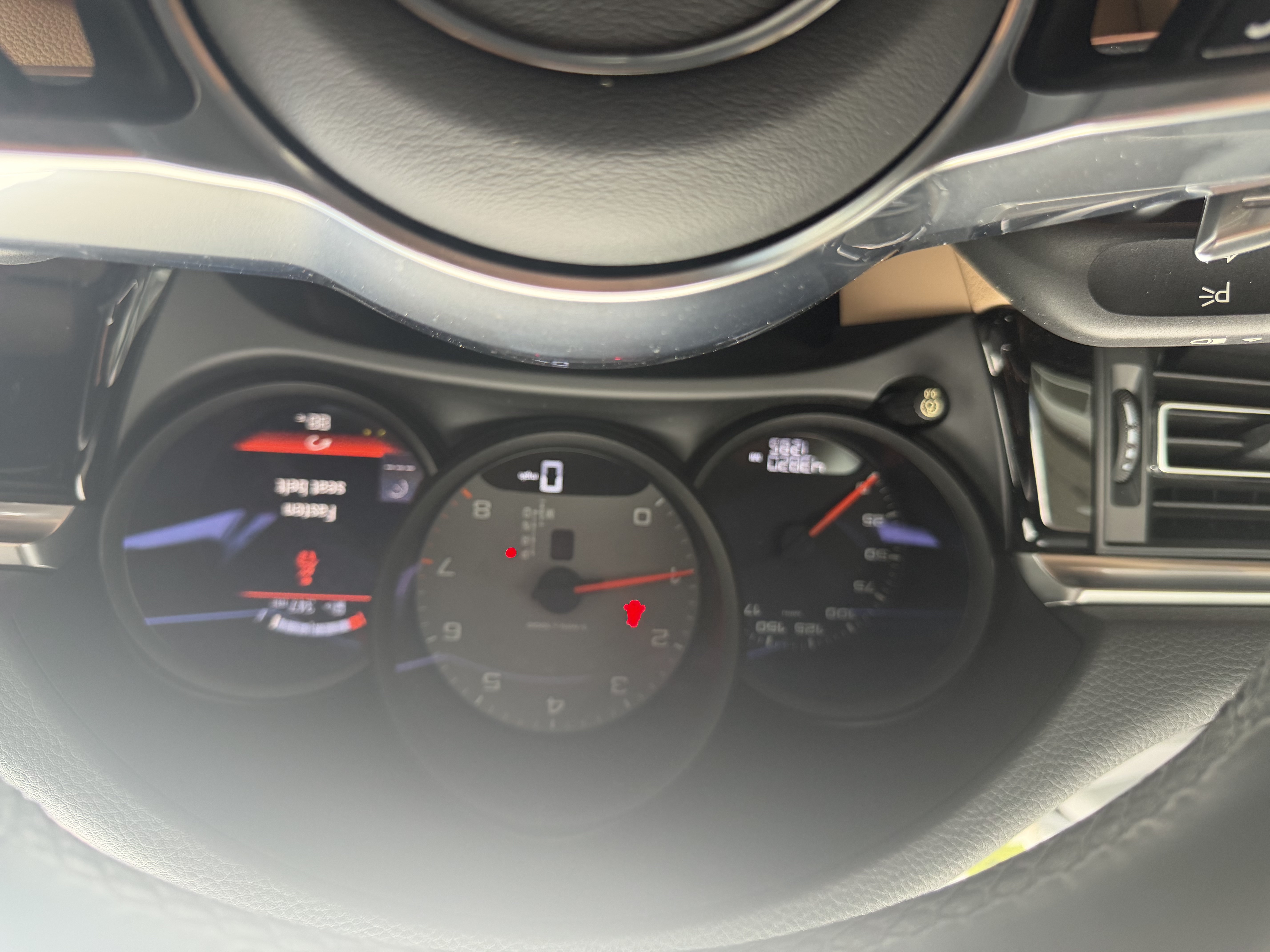 2020 Porsche Macan S - Photo 40