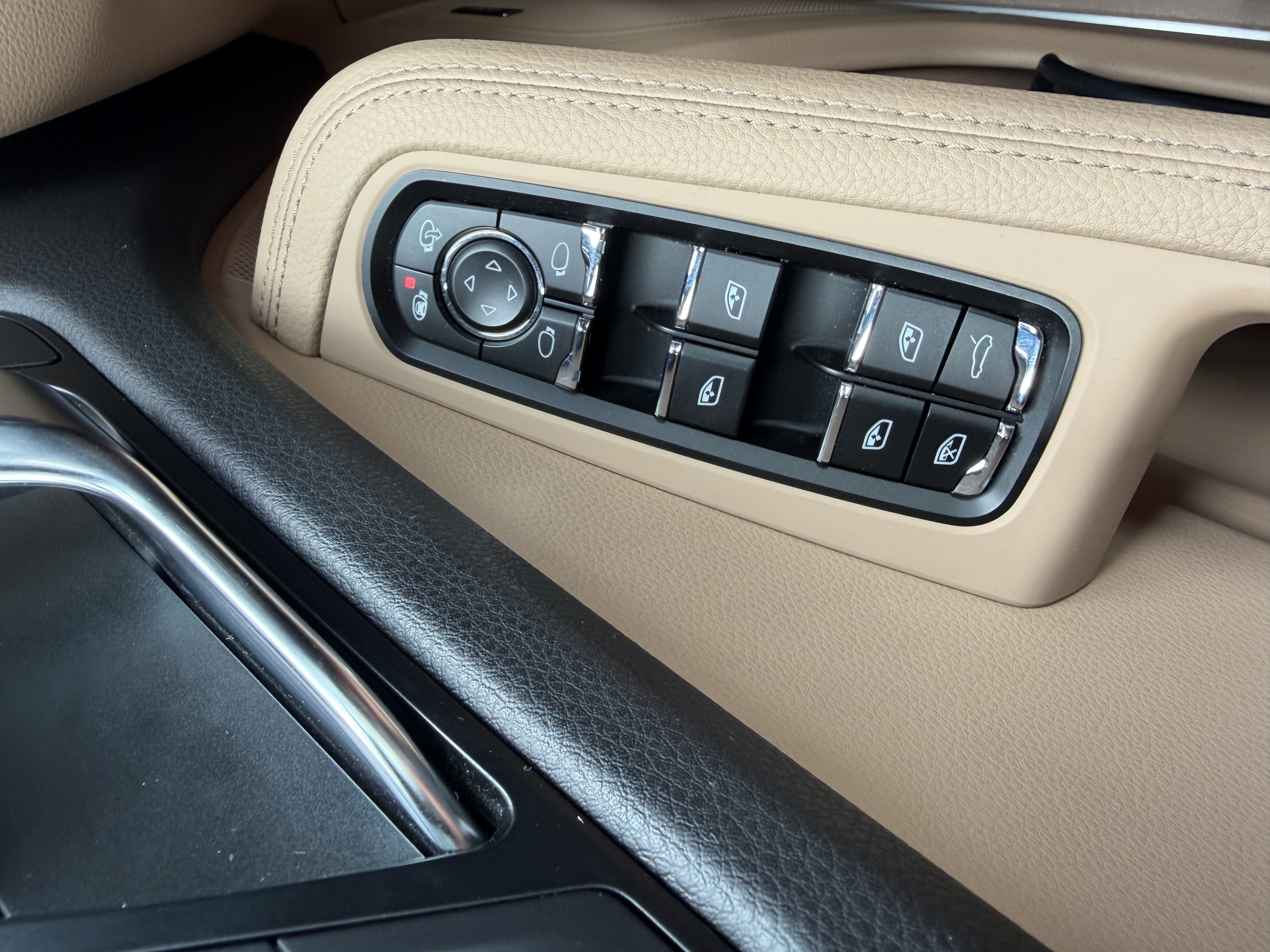 2020 Porsche Macan S - Photo 38