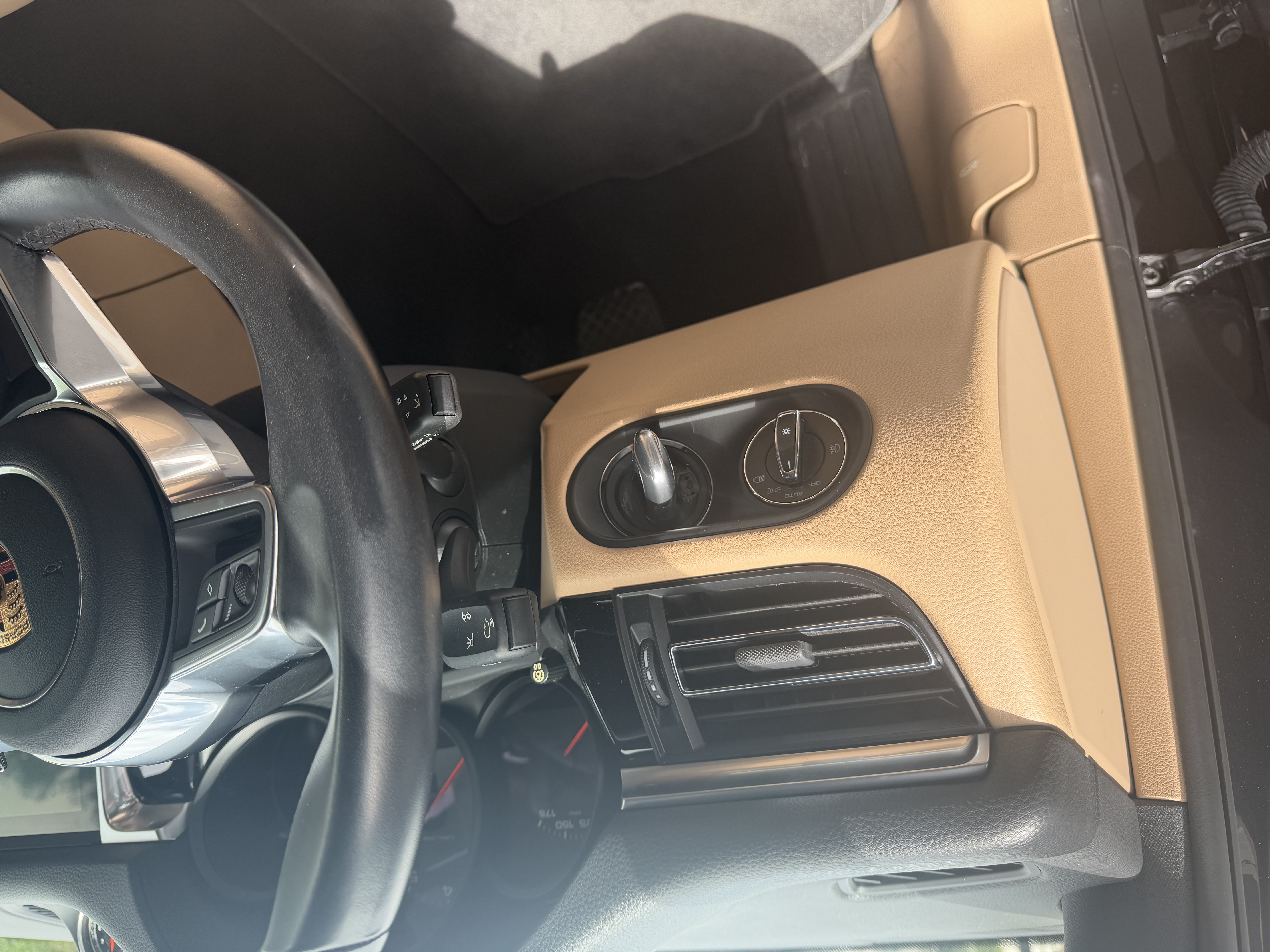 2020 Porsche Macan S - Photo 28