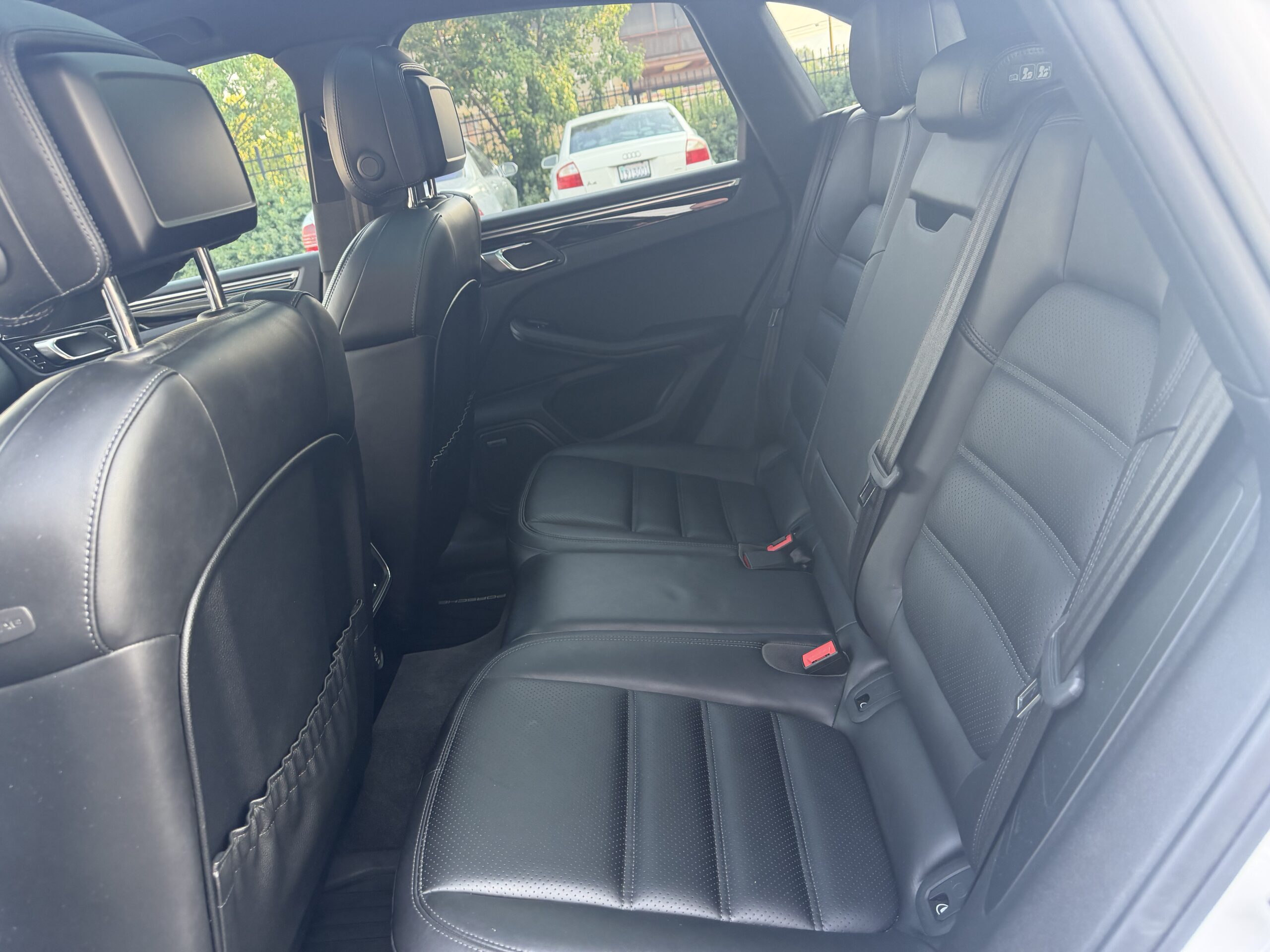 2018 Porsche Macan S - Photo 13