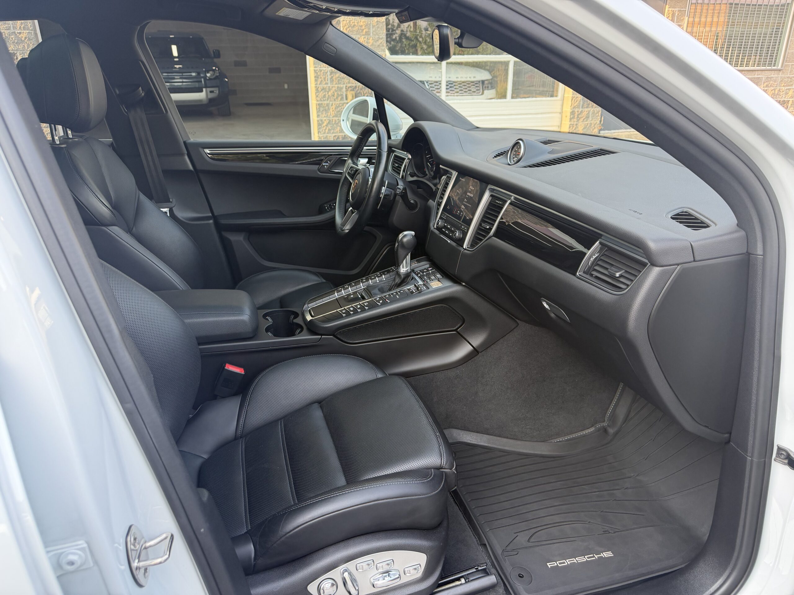 2018 Porsche Macan S - Photo 16