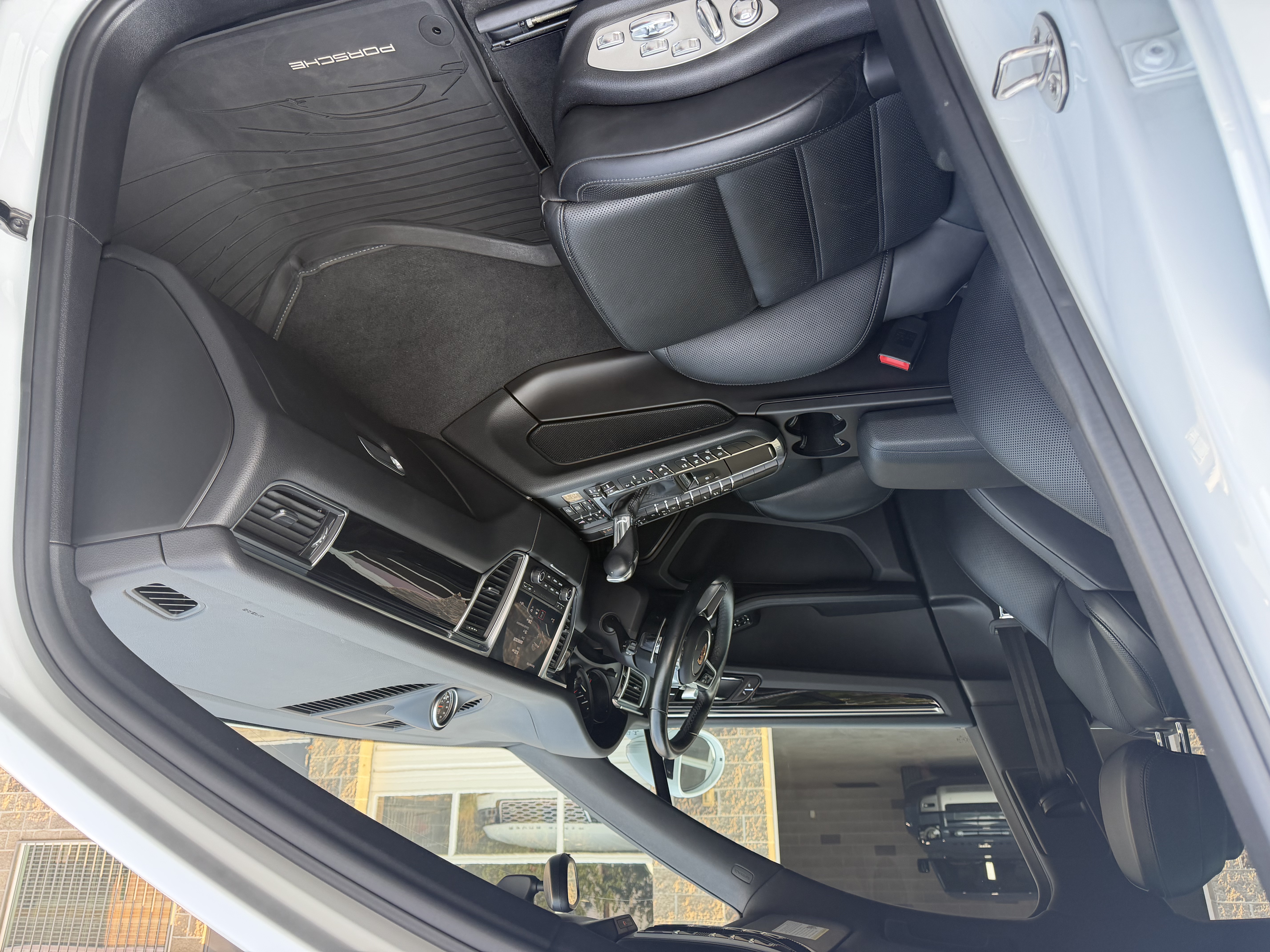 2018 Porsche Macan S - Photo 35